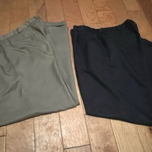 Van Heusen Men’s Dress Pants Two pair Size 40/34